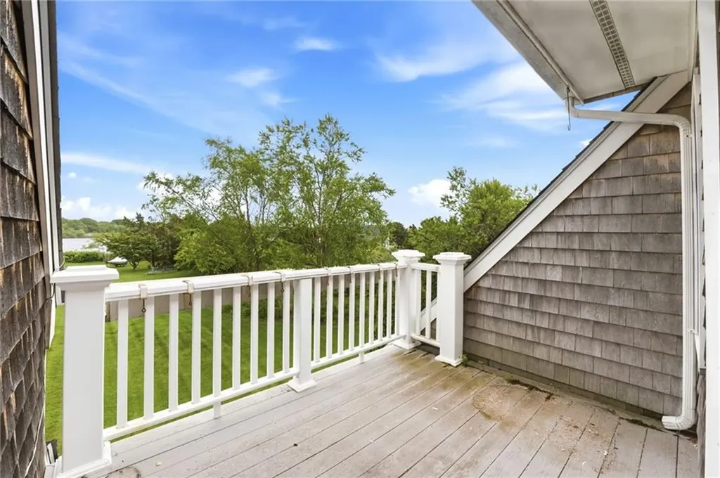 112 West Willow Lane Charlestown RI 02813