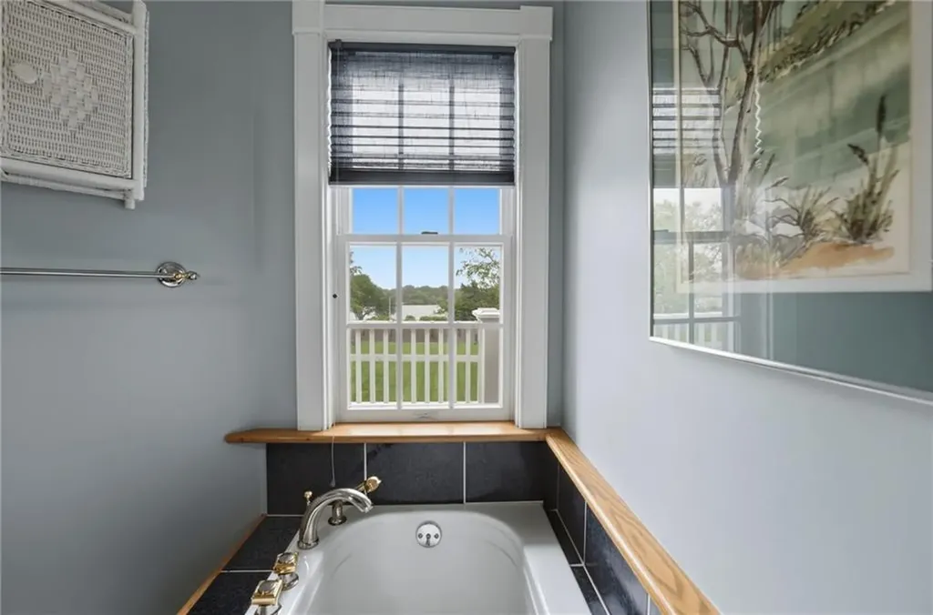 112 West Willow Lane Charlestown RI 02813