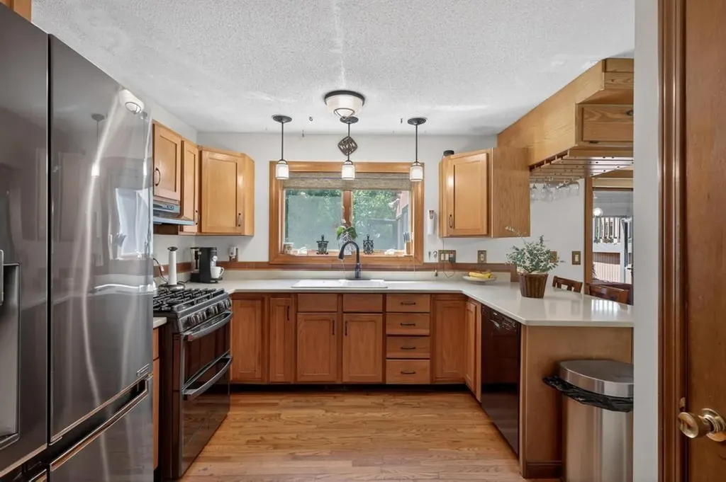 190 Stoney Hollow Road Tiverton RI 02878
