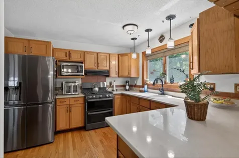 190 Stoney Hollow Road Tiverton RI 02878