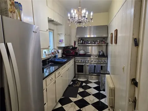 45 Woodlawn Avenue Bristol RI 02809