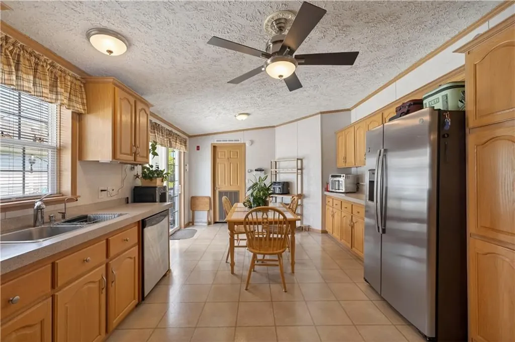 96 Songbird Lane Tiverton RI 02878