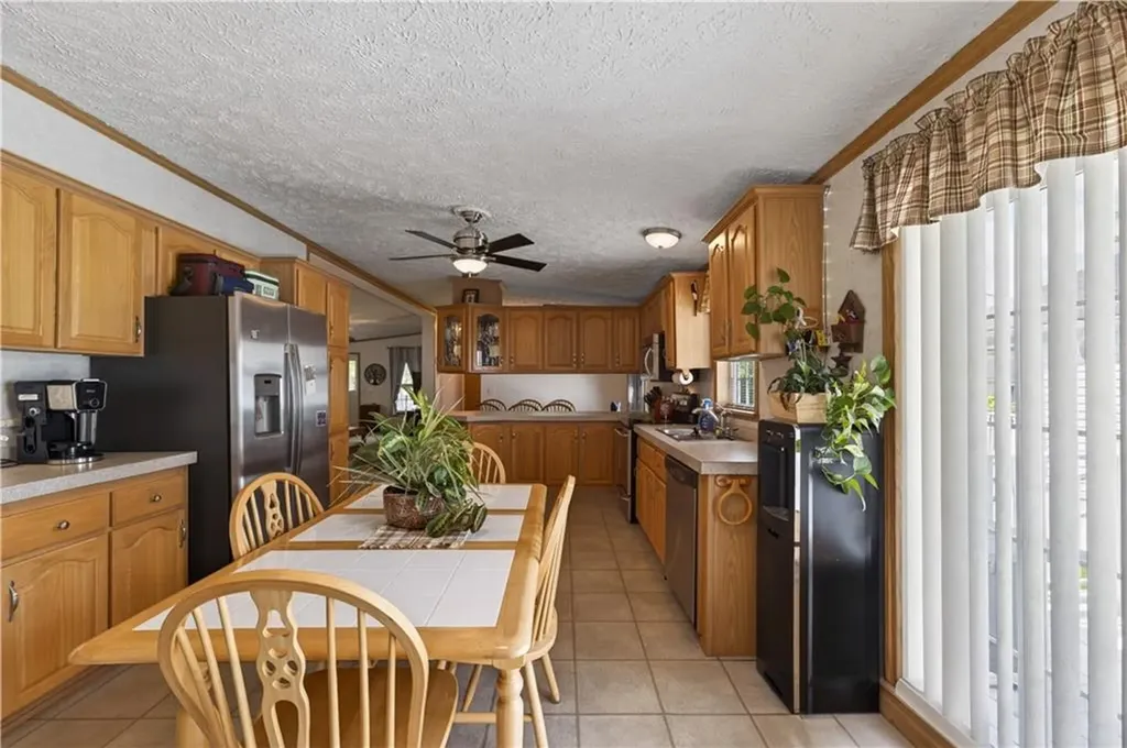 96 Songbird Lane Tiverton RI 02878