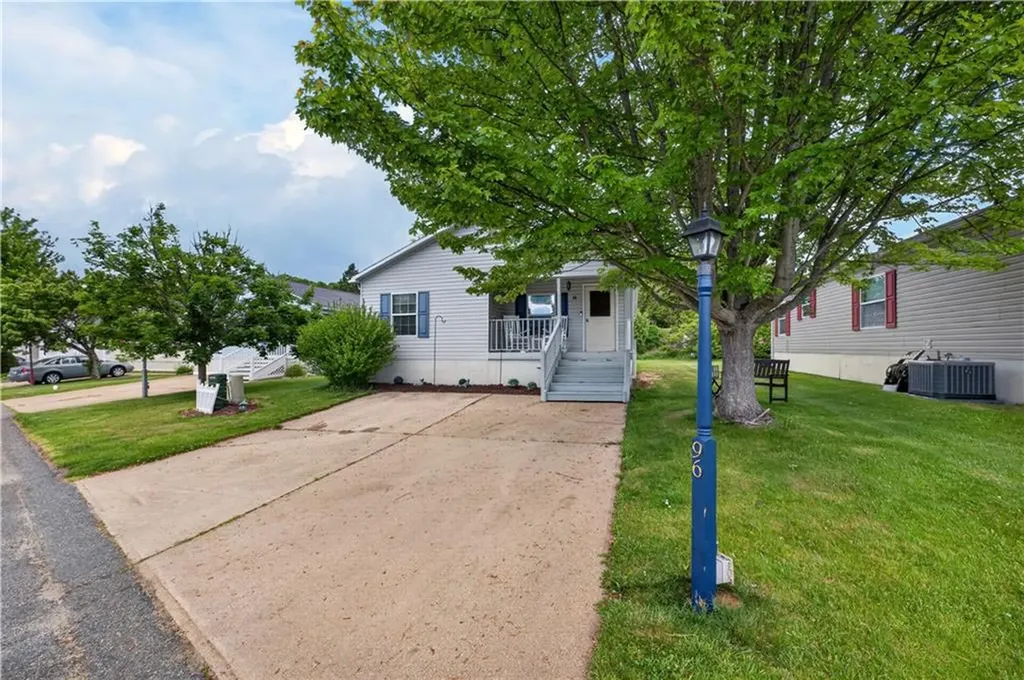 96 Songbird Lane Tiverton RI 02878