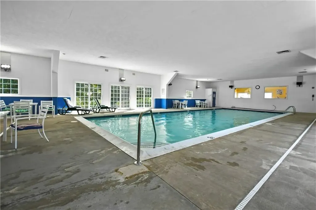 96 Songbird Lane Tiverton RI 02878