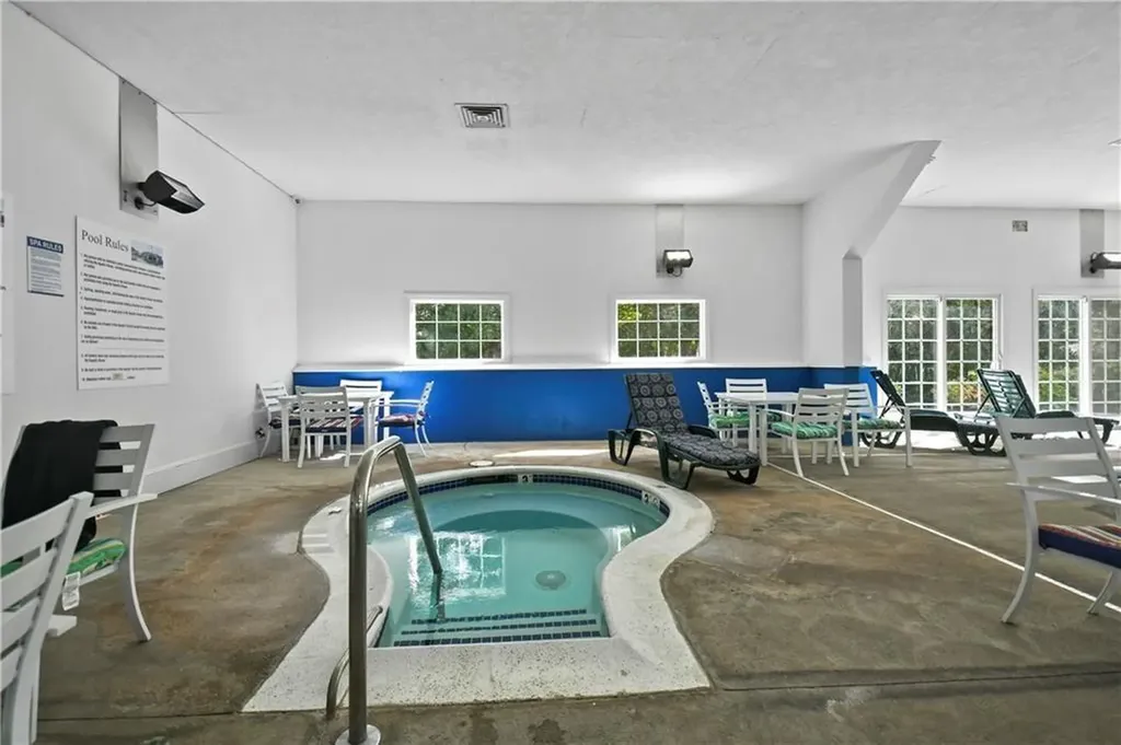 96 Songbird Lane Tiverton RI 02878