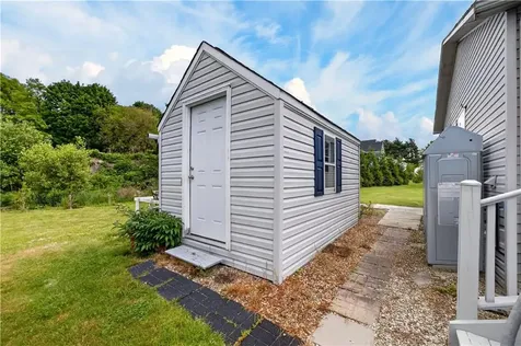 96 Songbird Lane Tiverton RI 02878