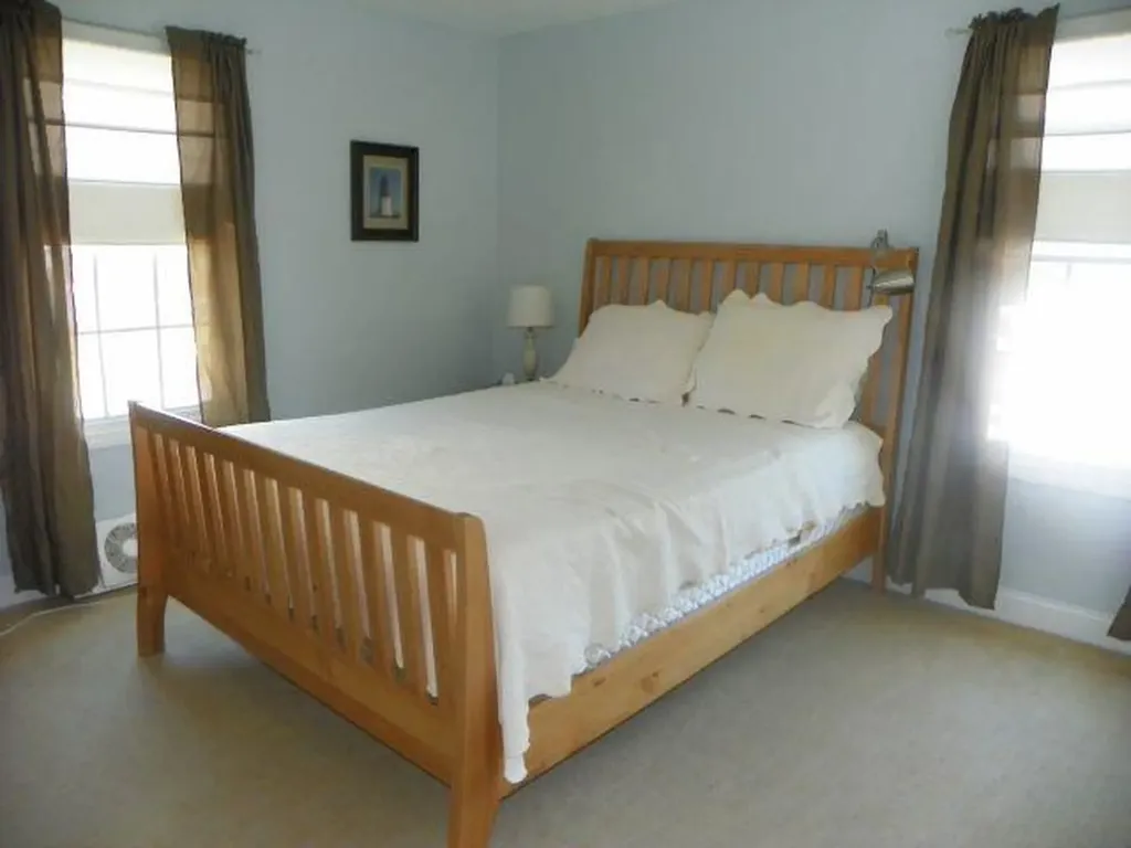 37 Hull Street South Kingstown RI 02879