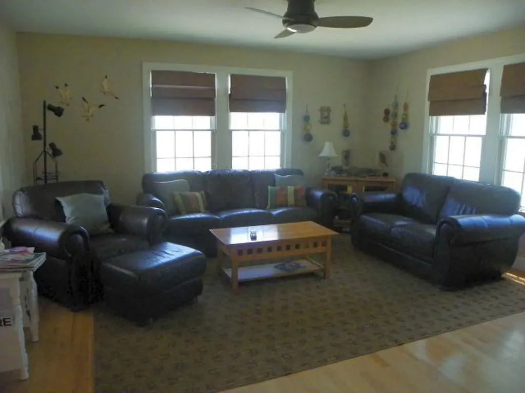 37 Hull Street South Kingstown RI 02879
