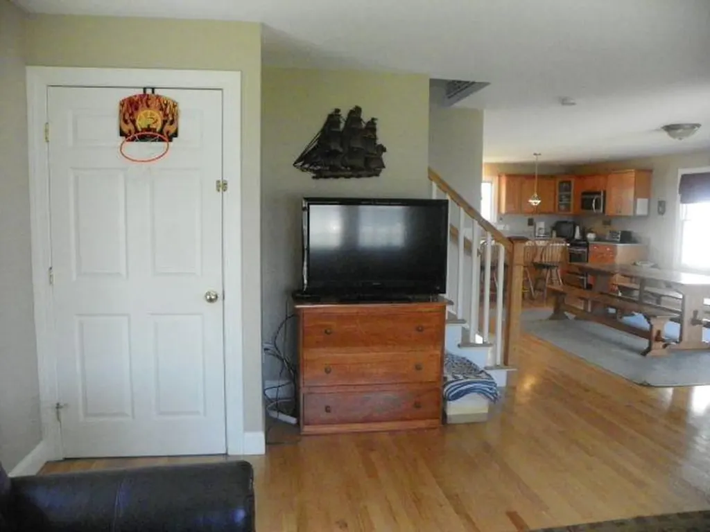 37 Hull Street South Kingstown RI 02879