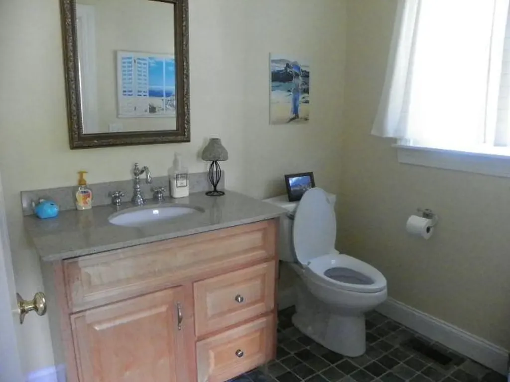 37 Hull Street South Kingstown RI 02879