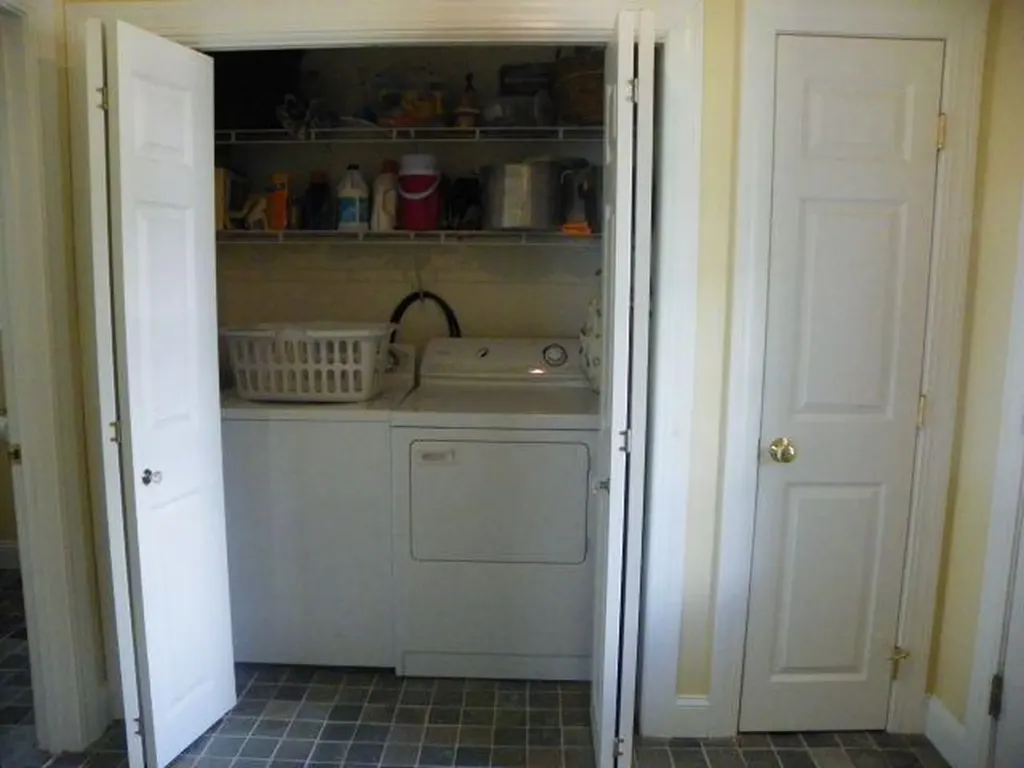 37 Hull Street South Kingstown RI 02879