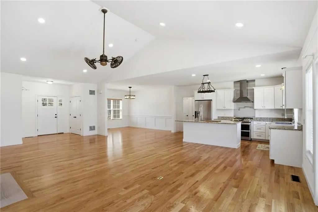 1291 Central Avenue Johnston RI 02919