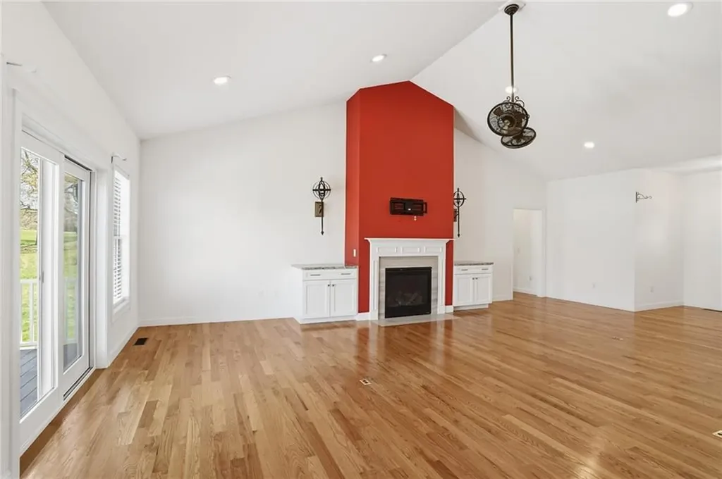 1291 Central Avenue Johnston RI 02919