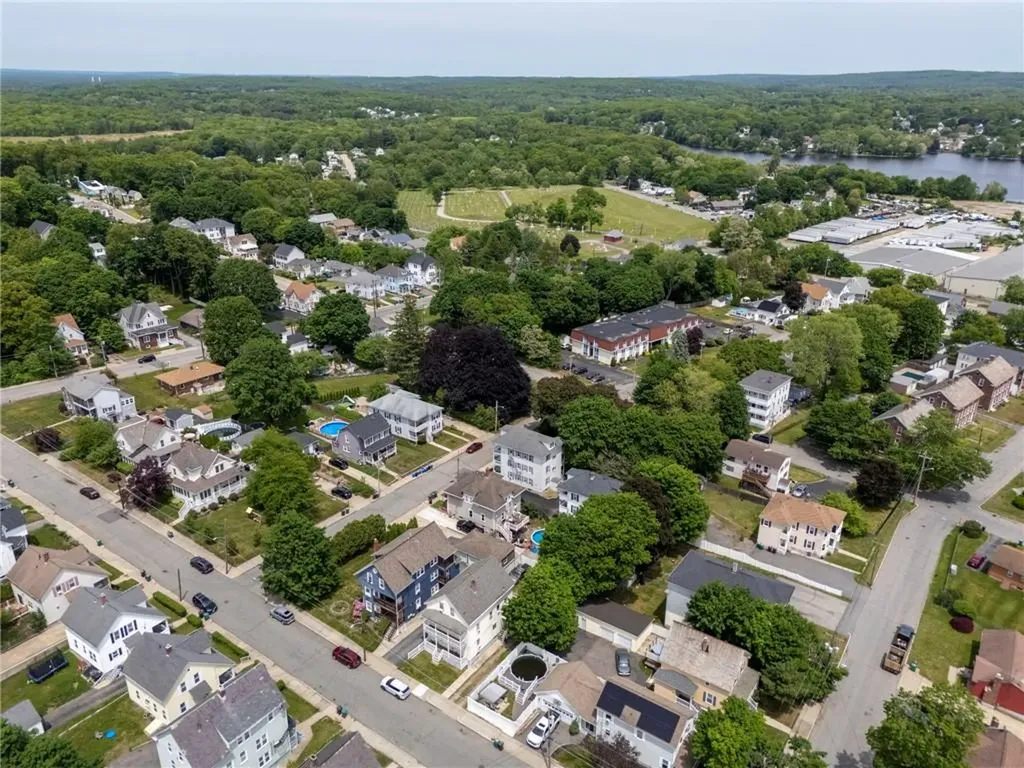 32 Vine Street Woonsocket RI 02895