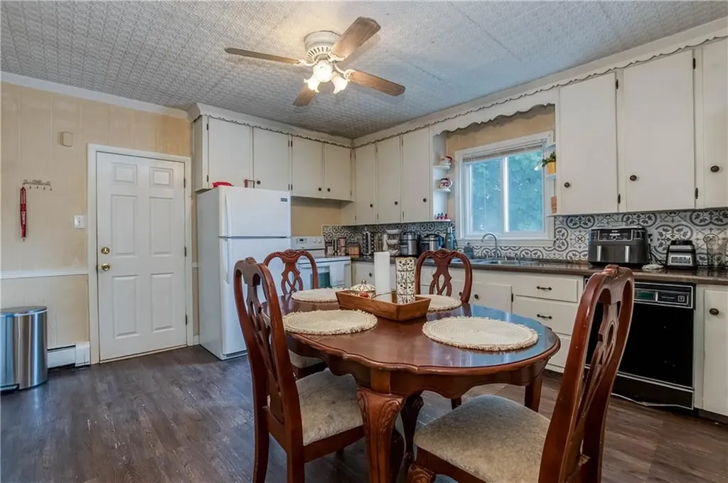 32 Vine Street Woonsocket RI 02895