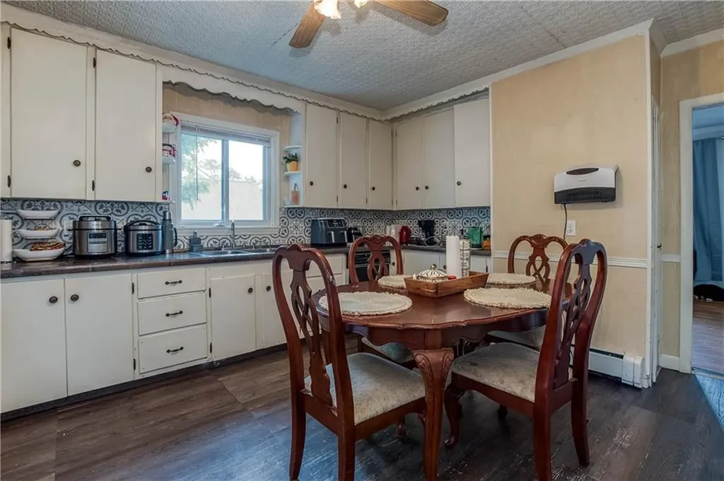 32 Vine Street Woonsocket RI 02895