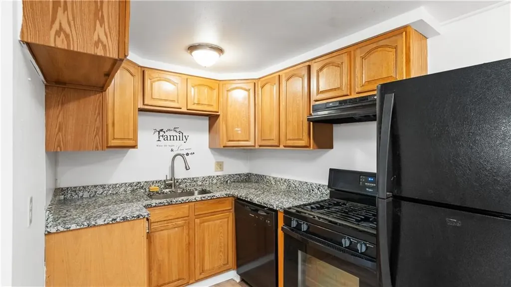 27 Gillen Avenue North Providence RI 02904