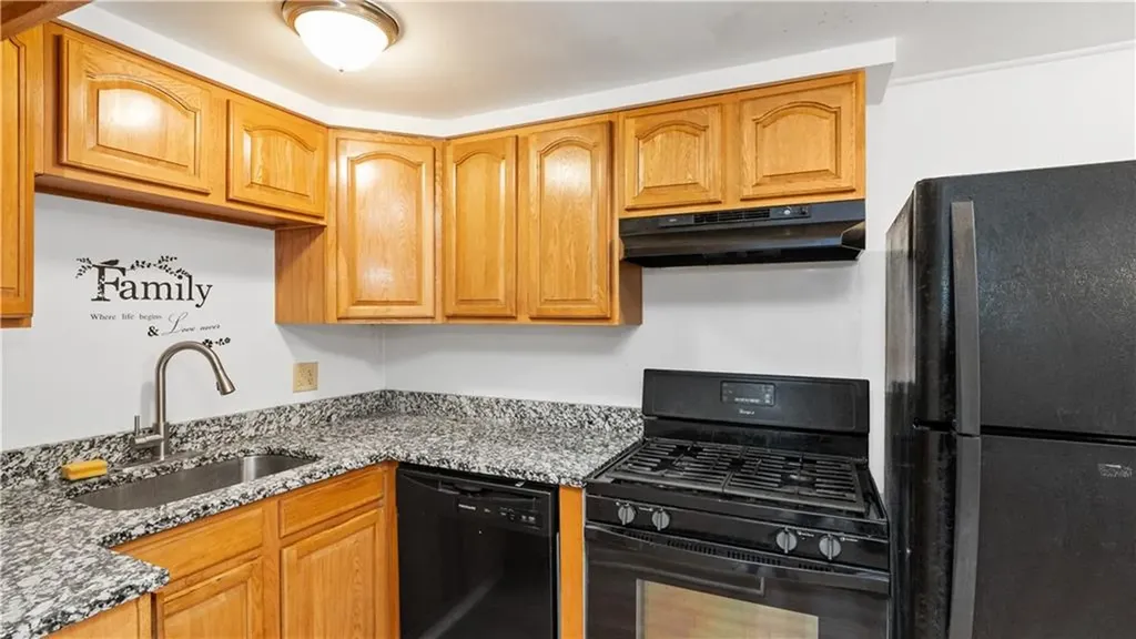 27 Gillen Avenue North Providence RI 02904