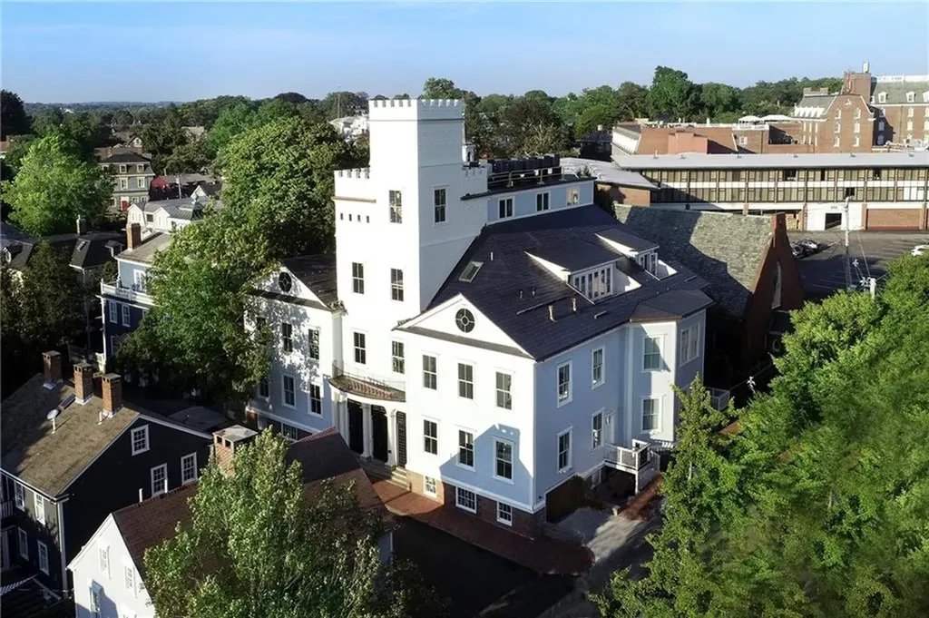 50 School Street Newport RI 02840