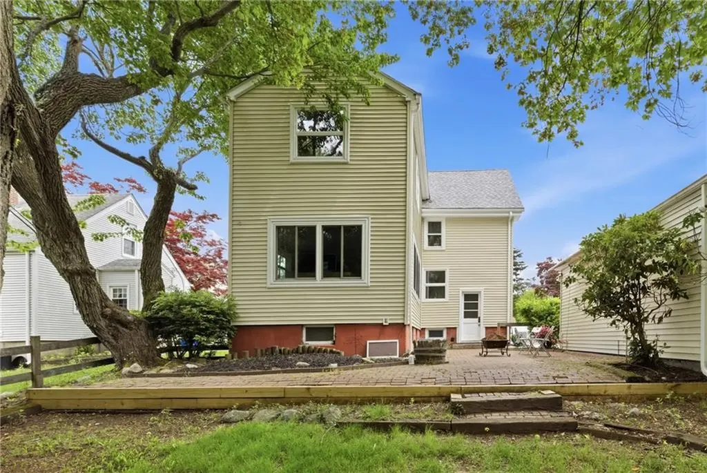 27 Hemlock Avenue Cranston RI 02910