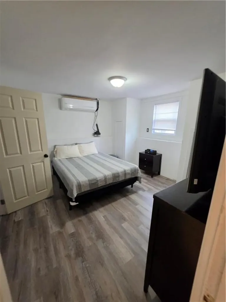 95 2nd Avenue Cranston RI 02910
