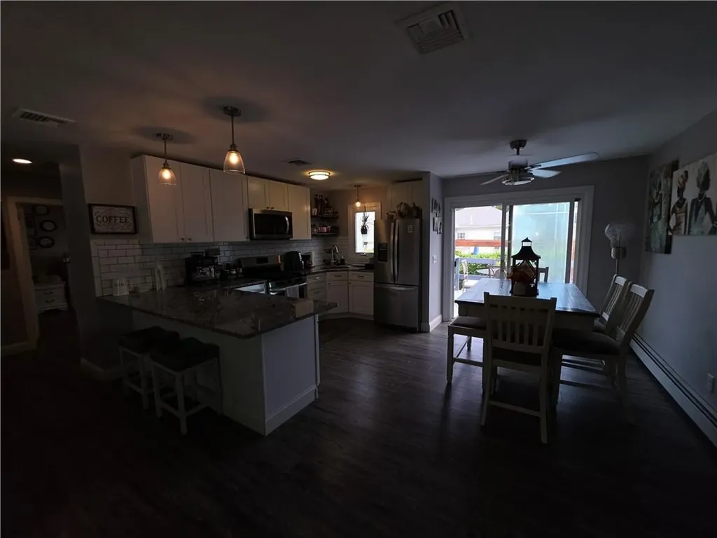 95 2nd Avenue Cranston RI 02910