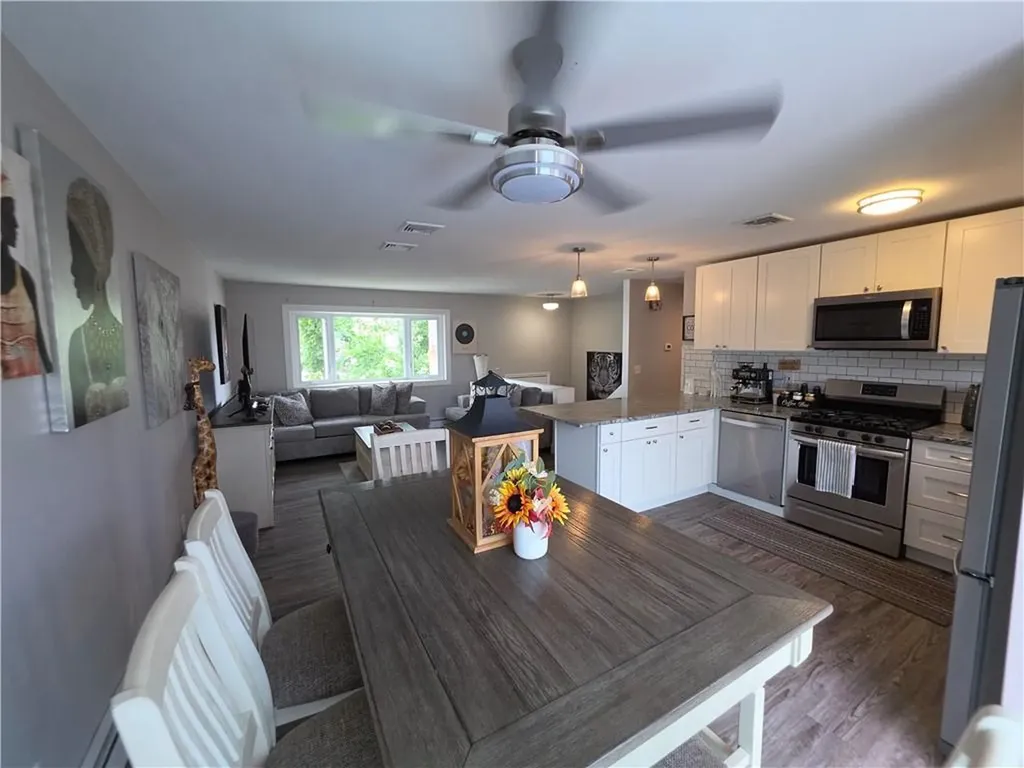 95 2nd Avenue Cranston RI 02910