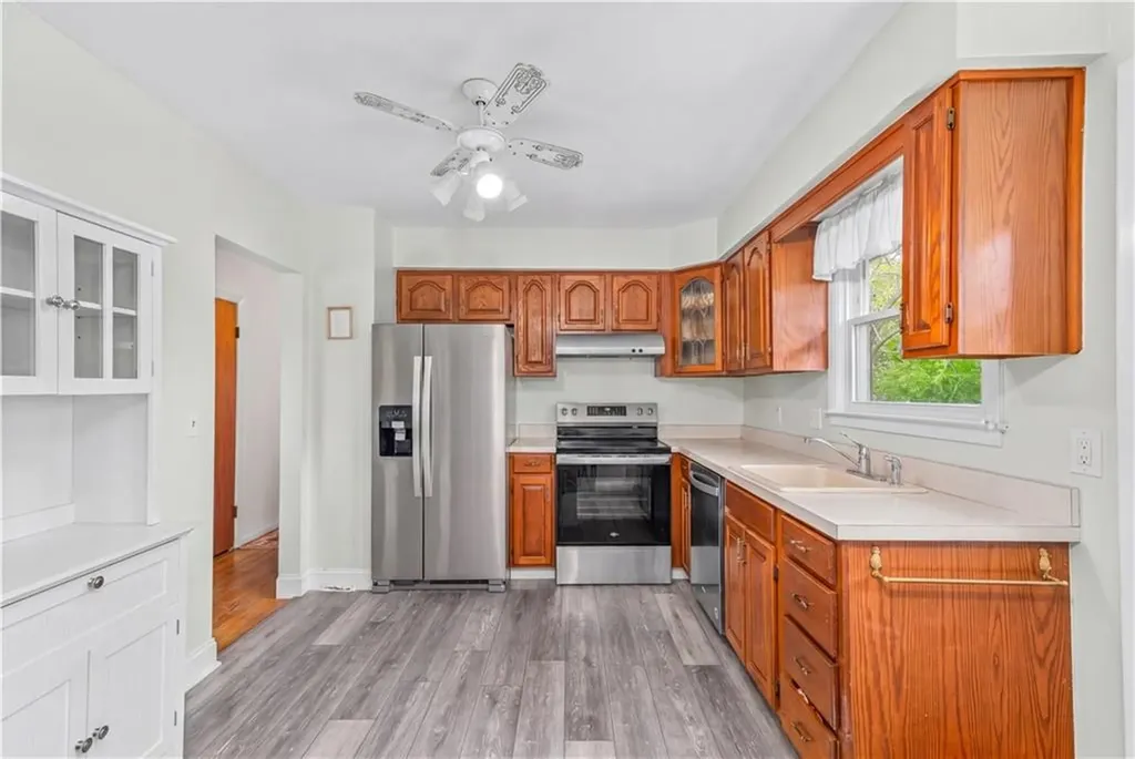 20 Namquid Drive Middletown RI 02842