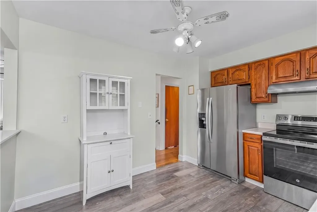 20 Namquid Drive Middletown RI 02842