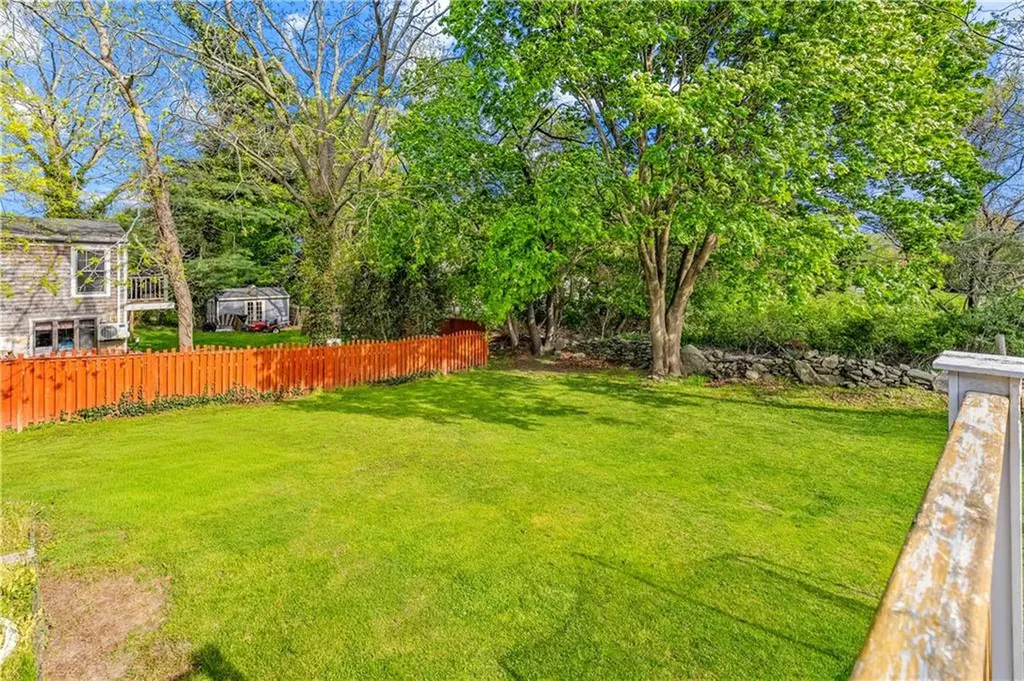20 Namquid Drive Middletown RI 02842
