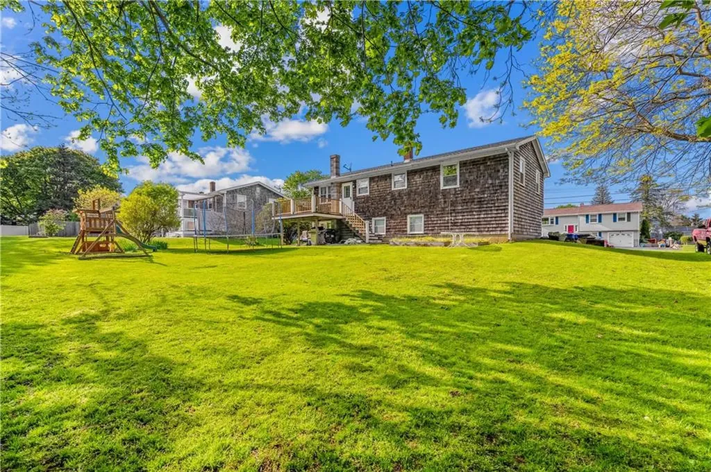 20 Namquid Drive Middletown RI 02842