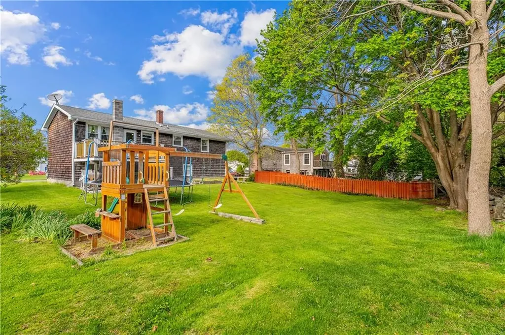 20 Namquid Drive Middletown RI 02842