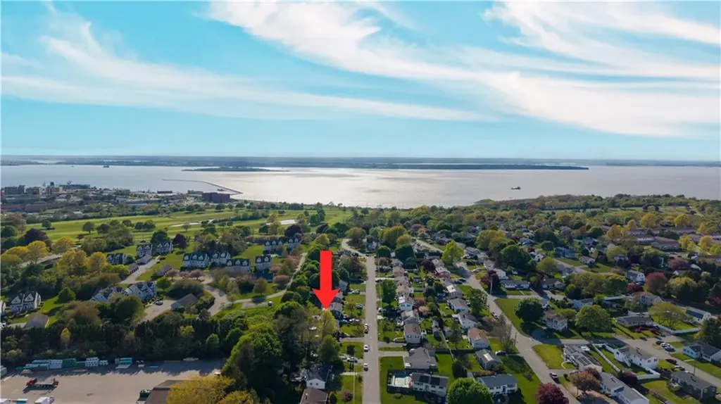 20 Namquid Drive Middletown RI 02842