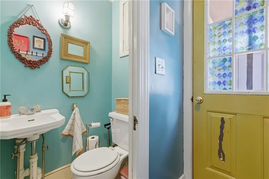 69 Roger Williams Avenue East Providence RI 02916