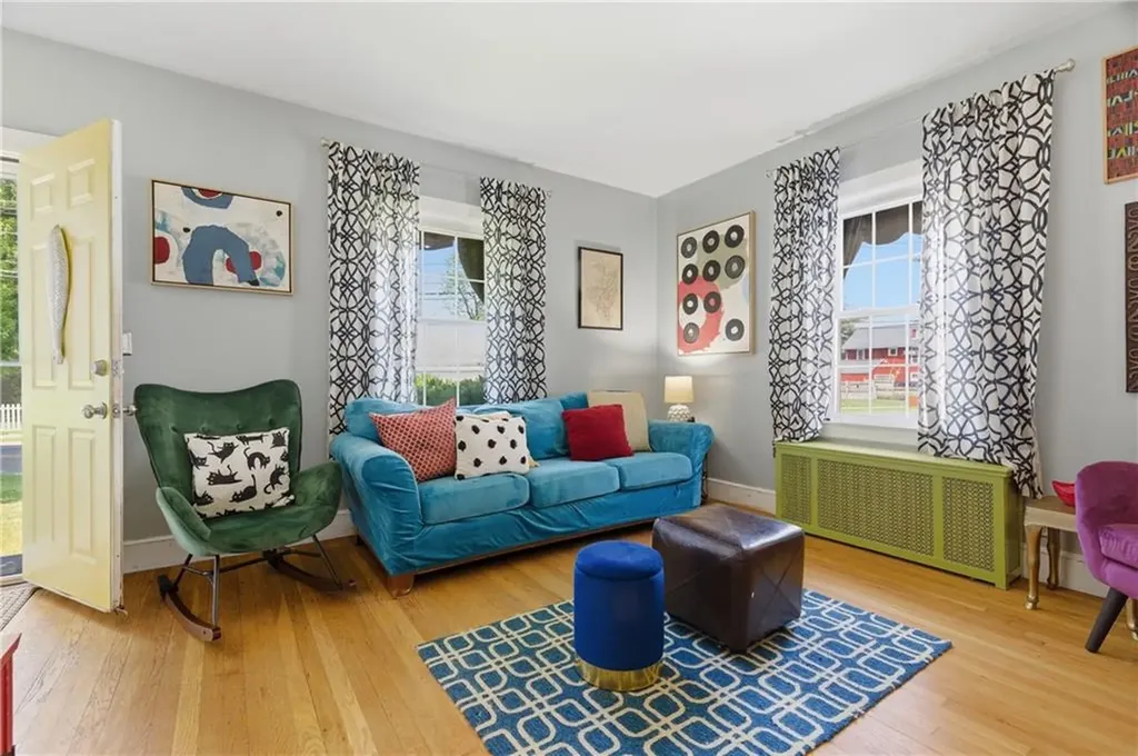 69 Roger Williams Avenue East Providence RI 02916