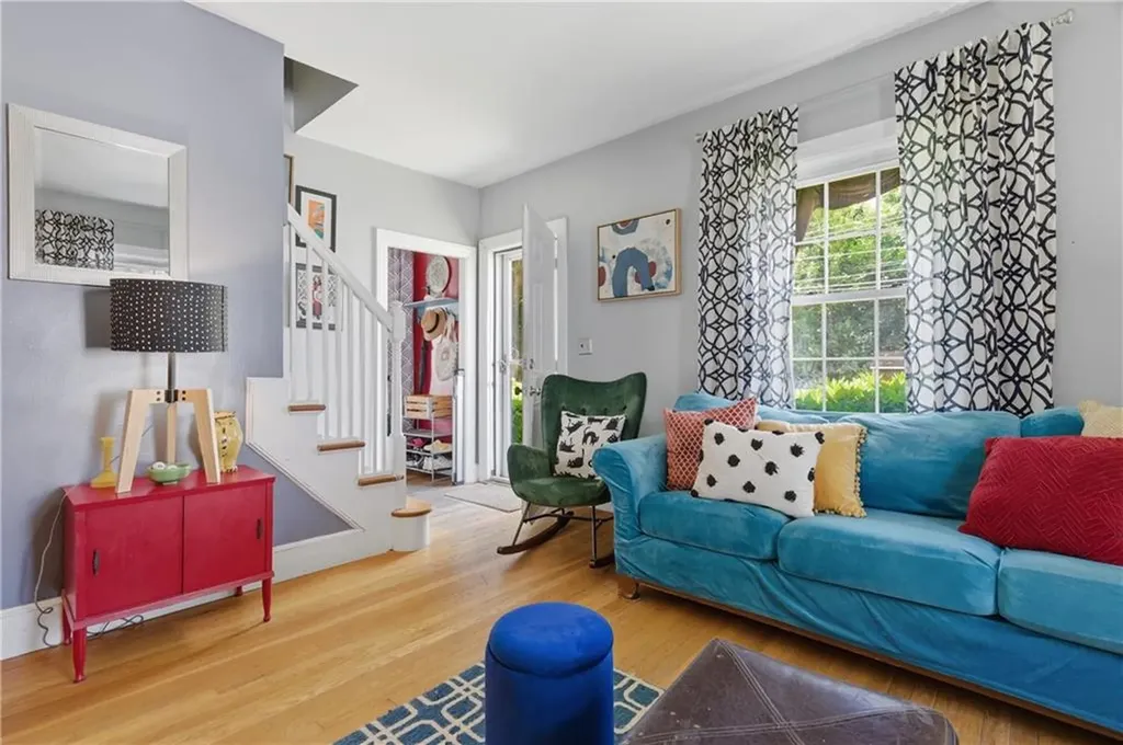 69 Roger Williams Avenue East Providence RI 02916