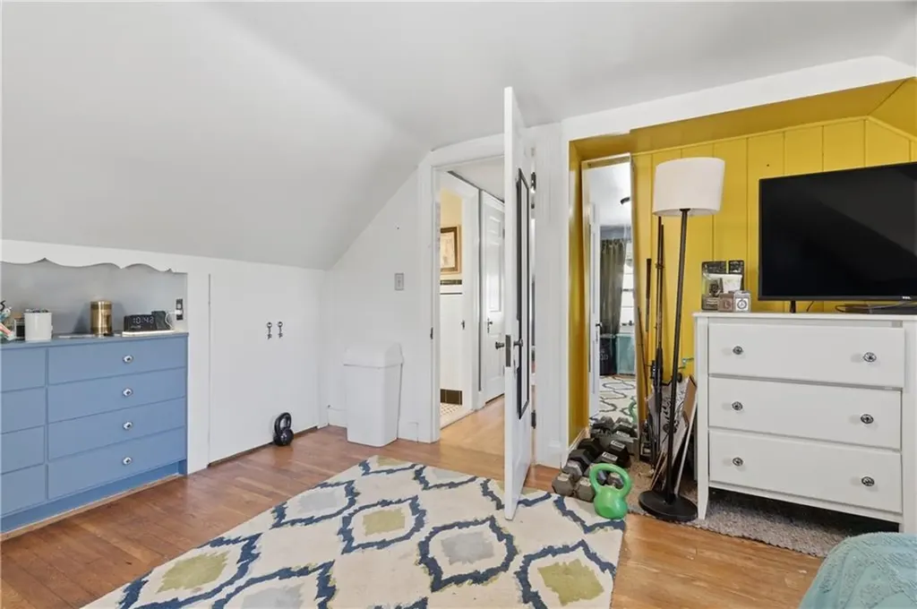 69 Roger Williams Avenue East Providence RI 02916