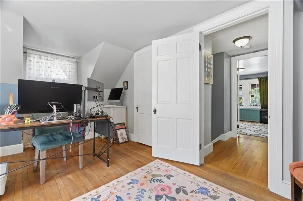 69 Roger Williams Avenue East Providence RI 02916
