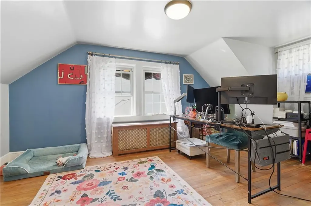 69 Roger Williams Avenue East Providence RI 02916