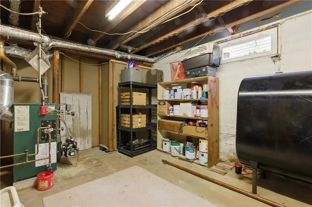69 Roger Williams Avenue East Providence RI 02916