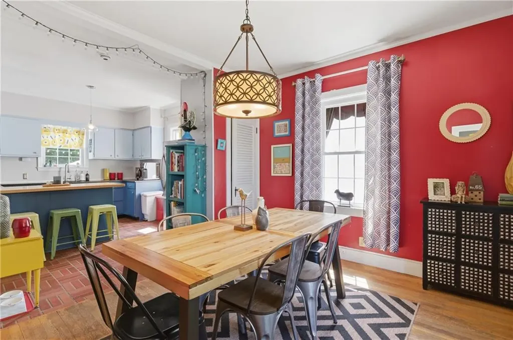 69 Roger Williams Avenue East Providence RI 02916