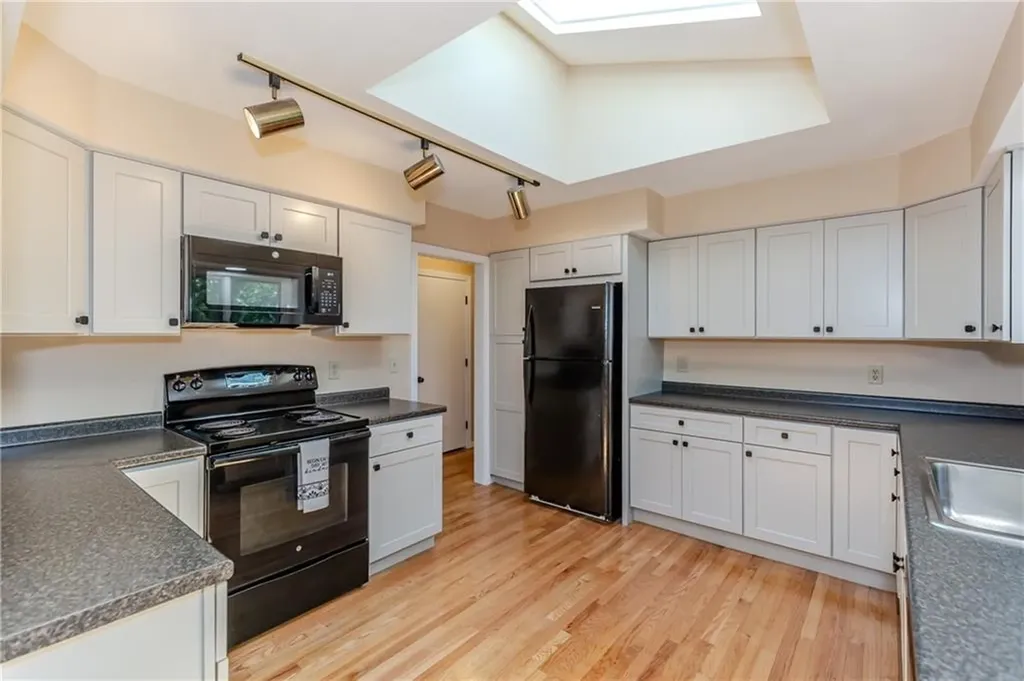 26 Seneca Road Portsmouth RI 02871