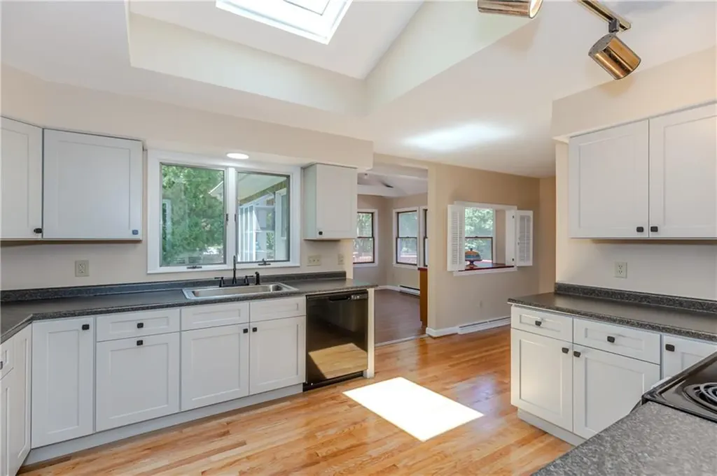 26 Seneca Road Portsmouth RI 02871