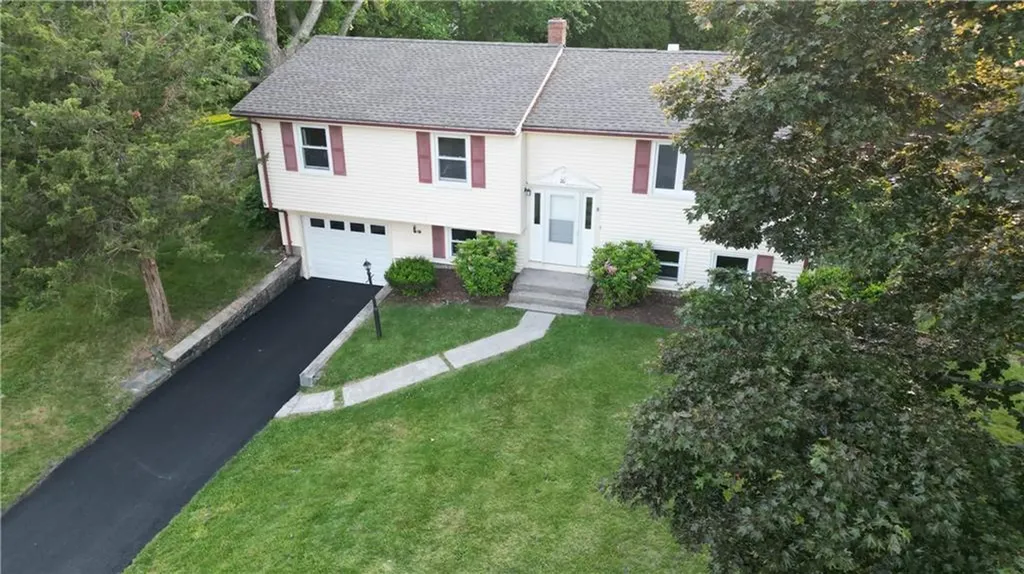 26 Seneca Road Portsmouth RI 02871