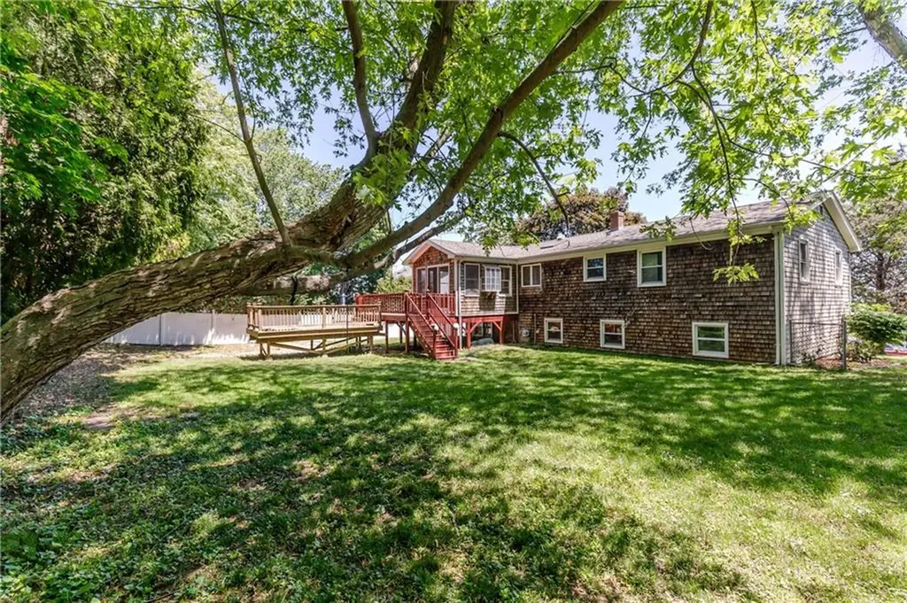 26 Seneca Road Portsmouth RI 02871
