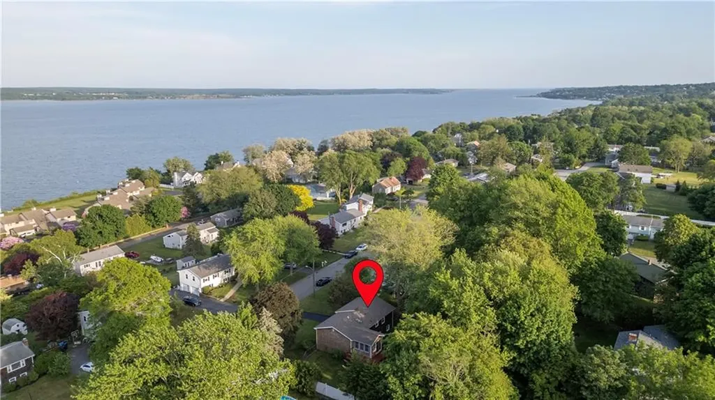 26 Seneca Road Portsmouth RI 02871