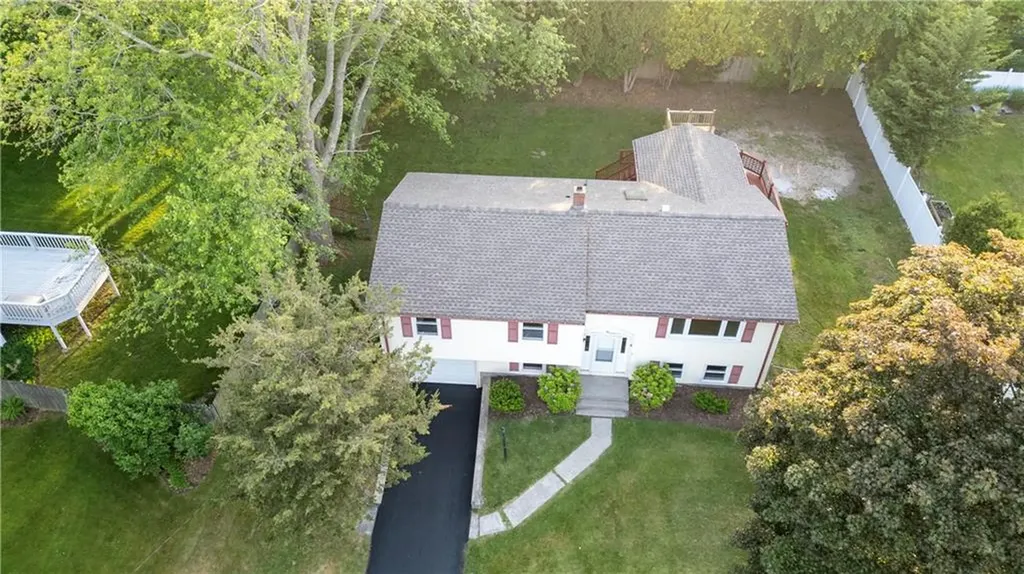 26 Seneca Road Portsmouth RI 02871