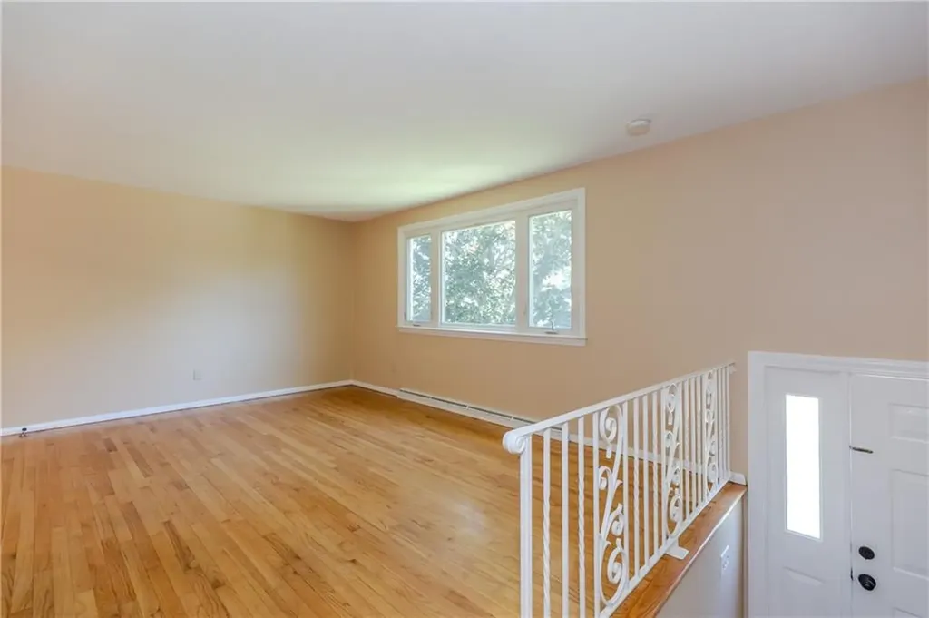 26 Seneca Road Portsmouth RI 02871