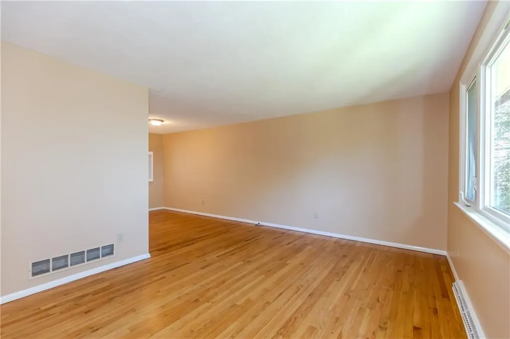 26 Seneca Road Portsmouth RI 02871